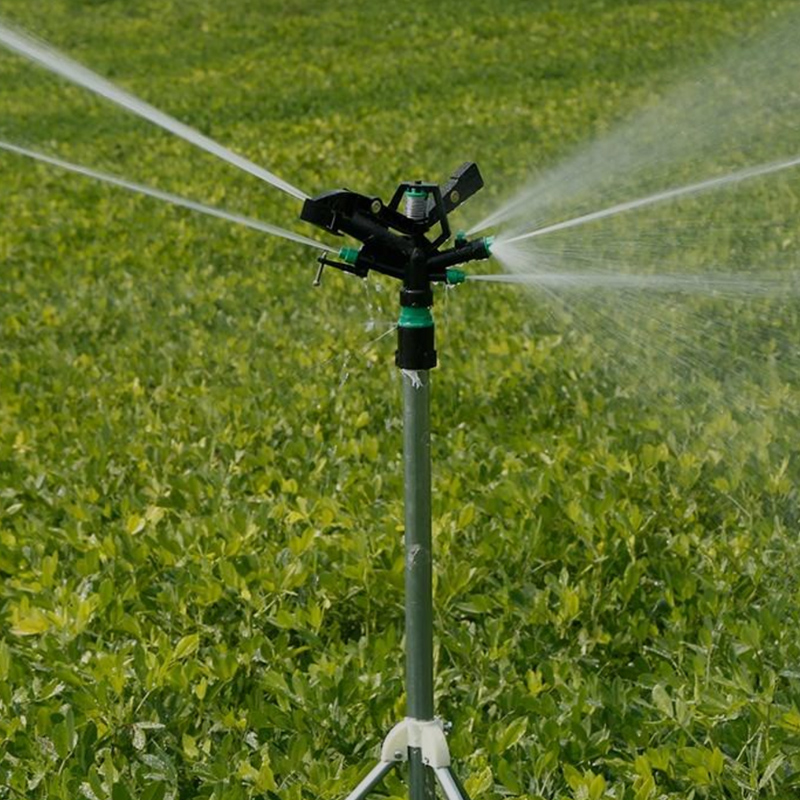 浅谈几种蔬菜灌溉方式金属摇臂喷灌喷头